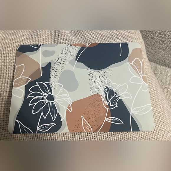 MacBook Pro hardcover case 13” - Picture 2 of 5